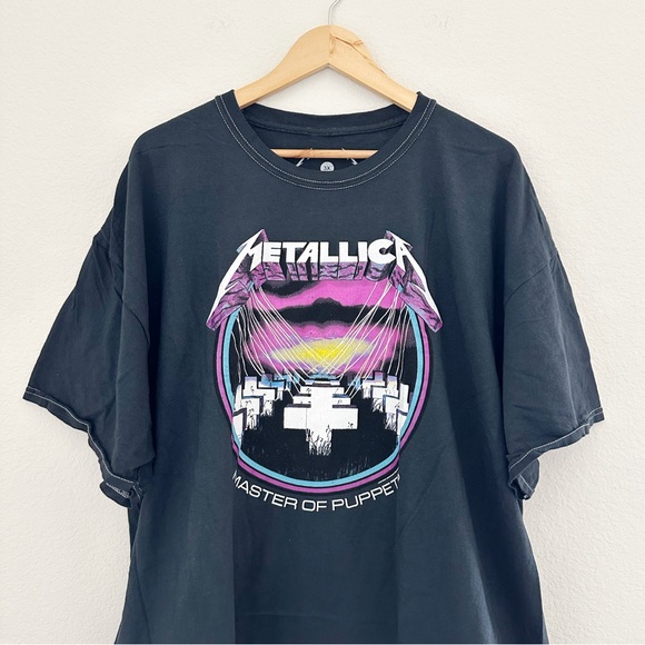 NEW Metallica Master of Puppets Graphic Tee - Picture 4 of 6